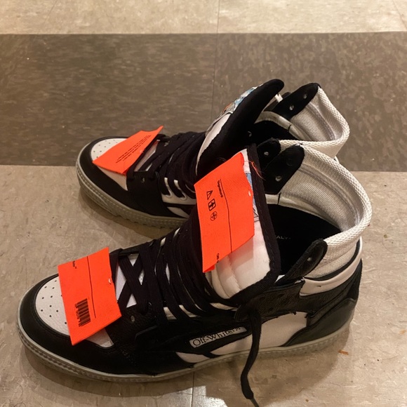 Perfect condition:off white sneakers.(unisex) - Picture 2 of 9